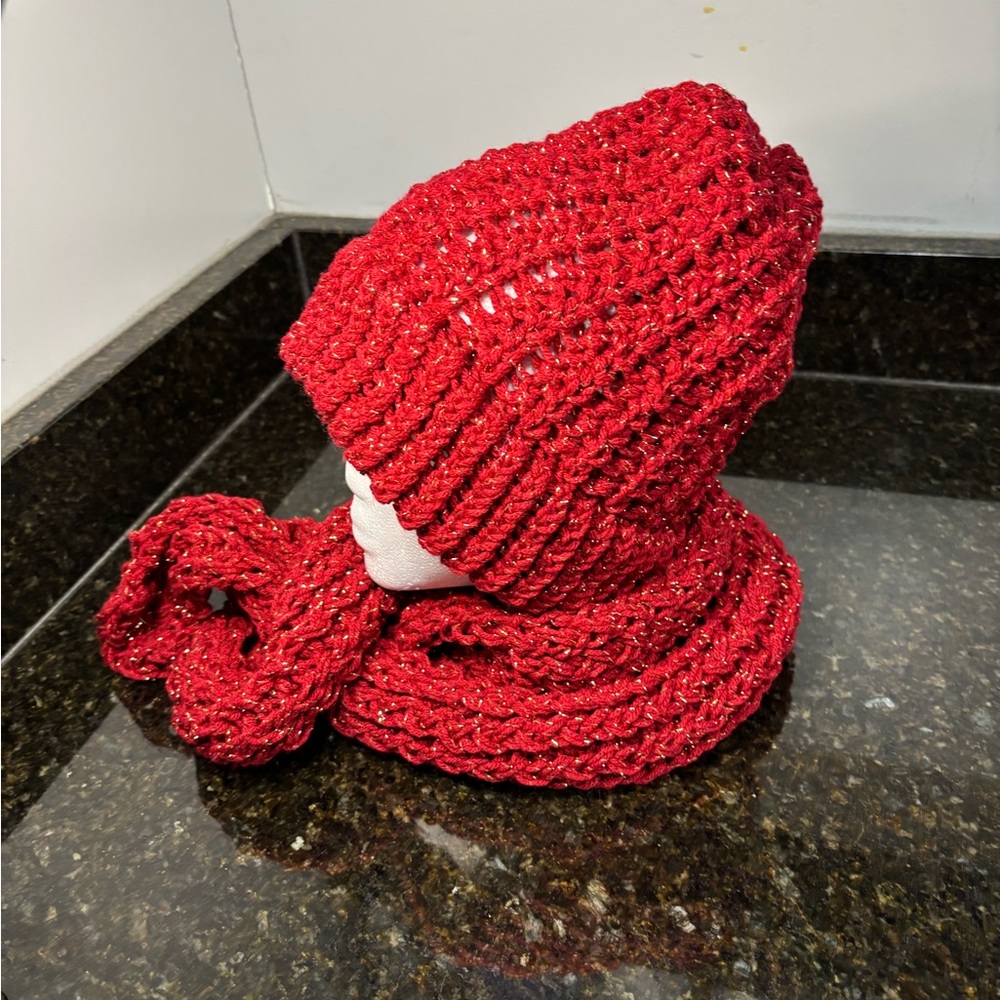NWOT Red and Gold Knit Hat and Scarf Set - Picture 2 of 8